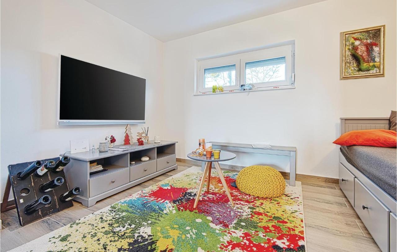 Ðurđevac 8 Bedroom Lovely Home In Durdevac מראה חיצוני תמונה