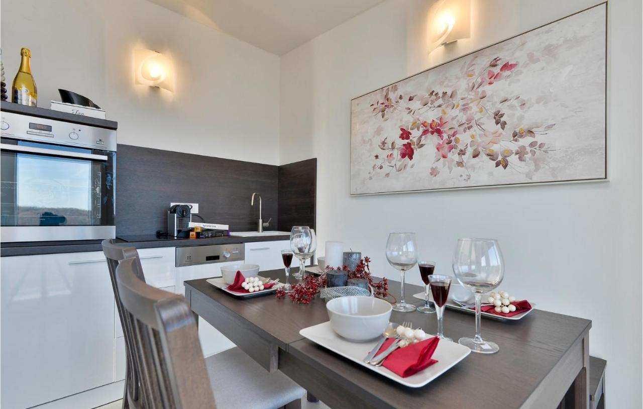 Ðurđevac 8 Bedroom Lovely Home In Durdevac מראה חיצוני תמונה