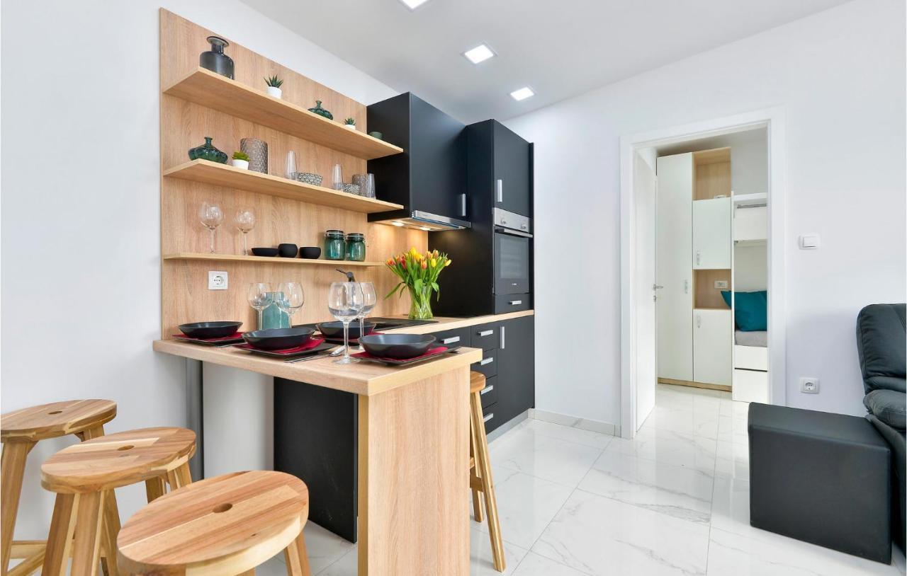 Ðurđevac 8 Bedroom Lovely Home In Durdevac מראה חיצוני תמונה
